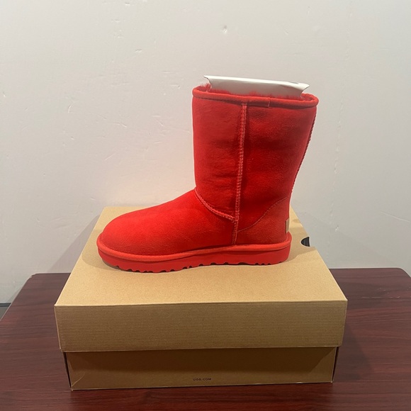 Ugg, Classic Short 2, 1016223, Samba Red - Picture 4 of 11